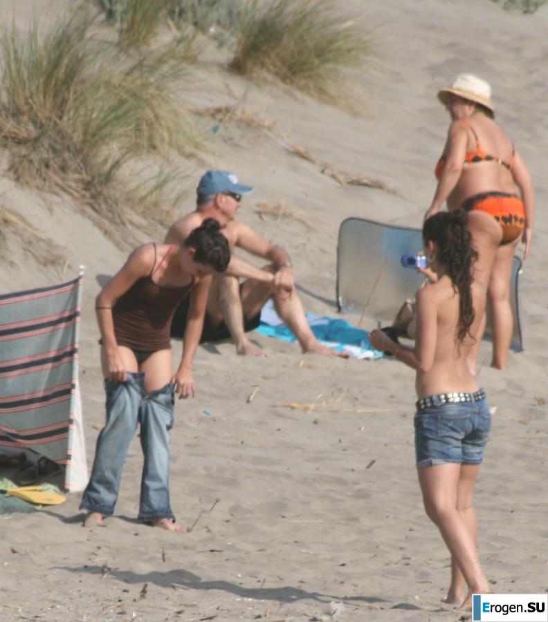 And again hippies. Now on the beach. Part 5. Photo 24