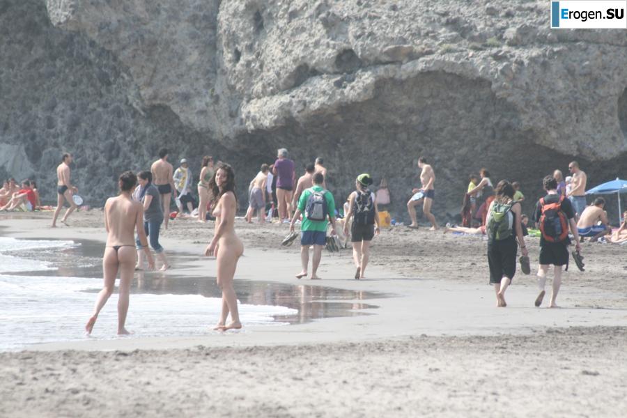 And again hippies. Now on the beach. Part 5. Photo 6