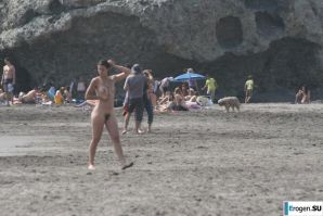 And again hippies. Now on the beach. Part 5. Thumb 11