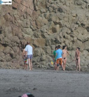 And again hippies. Now on the beach. Part 5. Thumb 14