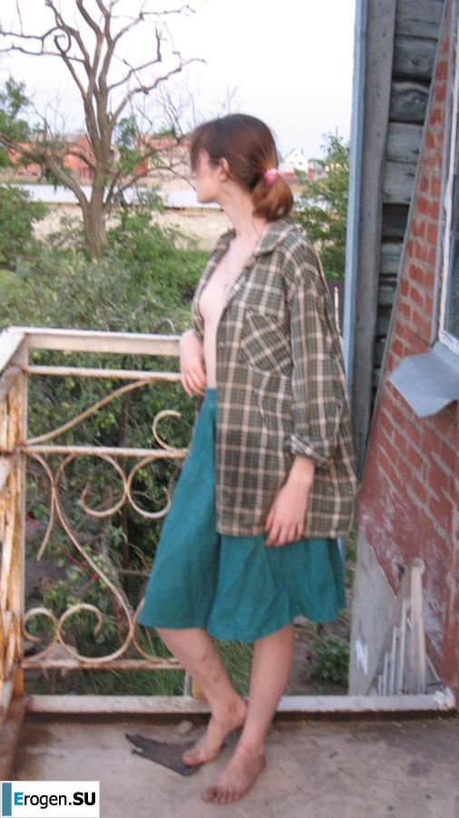 Home photos of a Ukrainian girl. Part 4. Photo 3