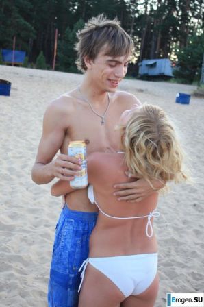 Beautiful Graduate. Thumb 24