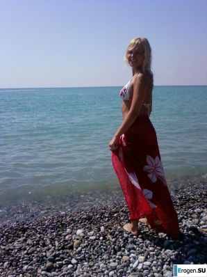 Beautiful Graduate. Thumb 5