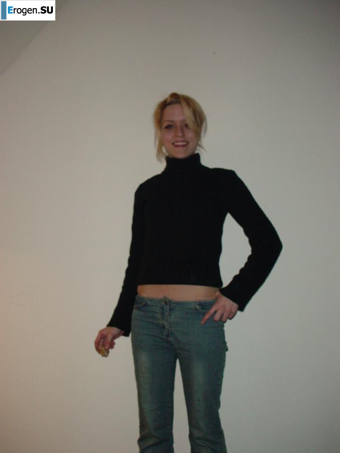 Миниатюрная любительница сексуальных игр. Фото 18