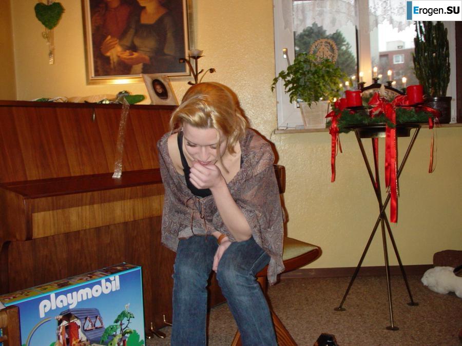Миниатюрная любительница сексуальных игр. Фото 35
