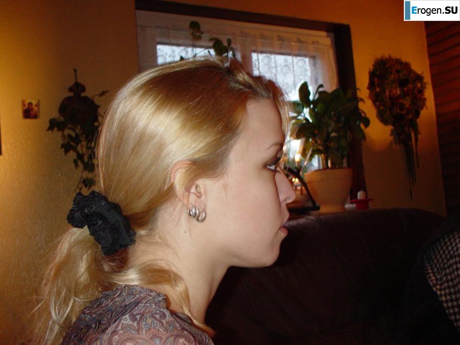 Миниатюрная любительница сексуальных игр. Фото 36