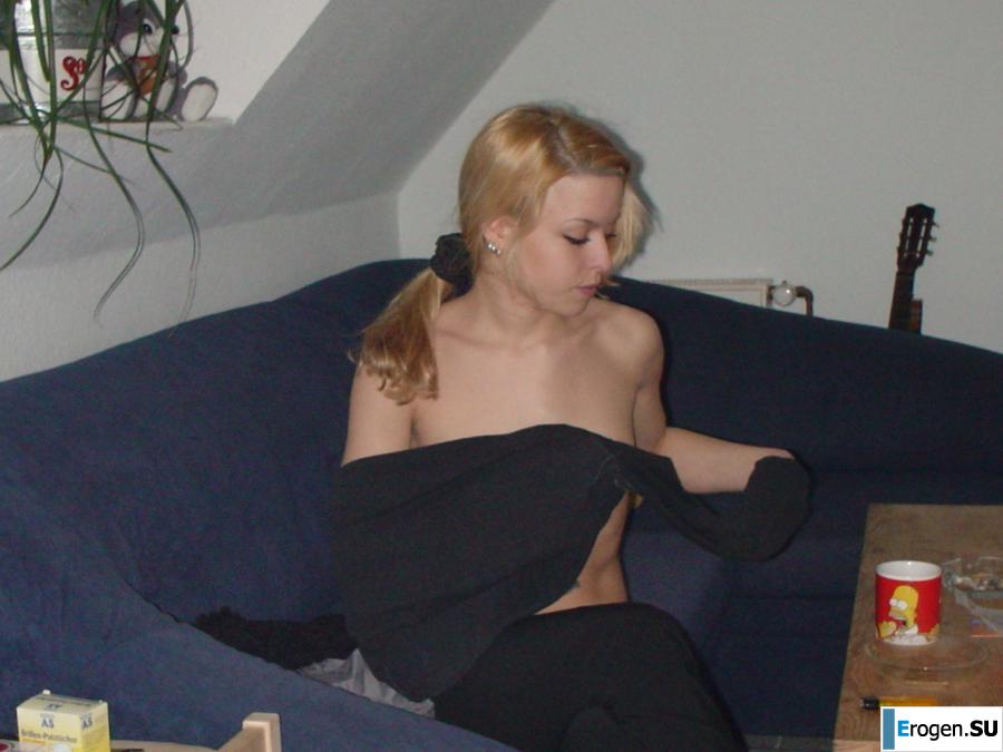 Миниатюрная любительница сексуальных игр. Фото 5