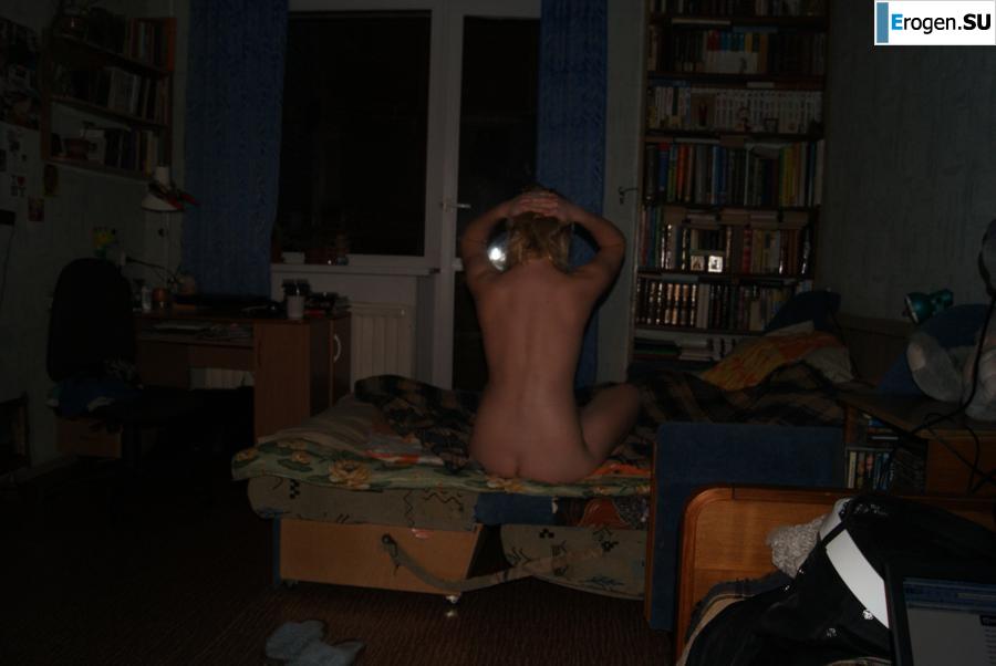 A beautiful girl takes a picture of herself. Part 2. Photo 26