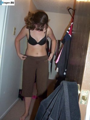 Curly-haired brunette. Thumb 9