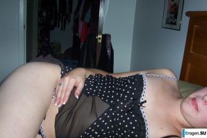 Curly-haired brunette. Part 2. Thumb 20