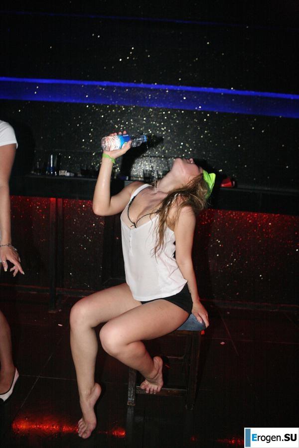 A company of Russians ignites in Turkey. Photo 24