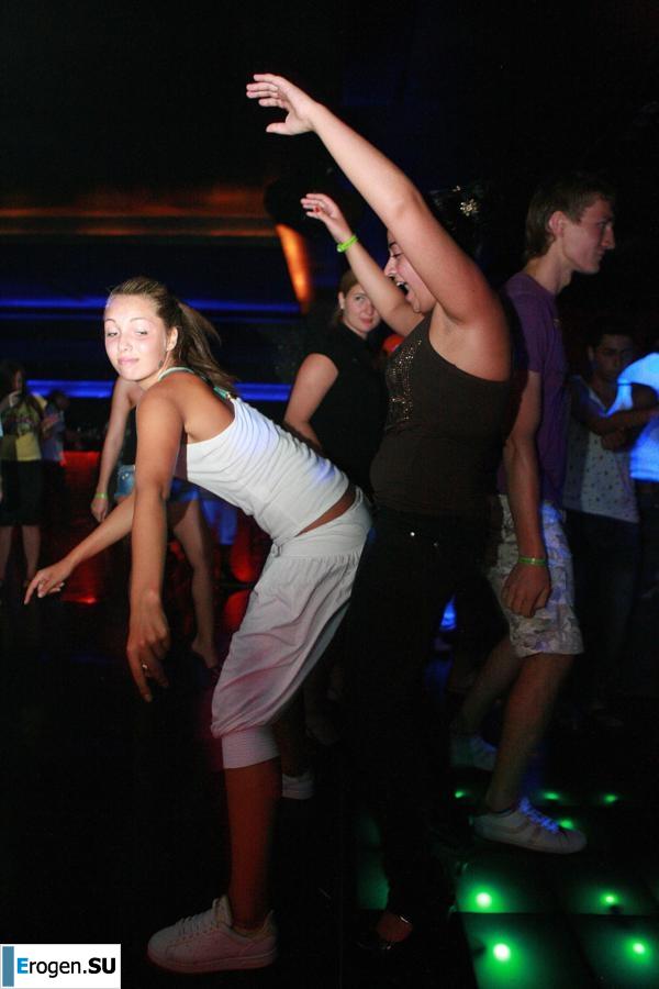 A company of Russians ignites in Turkey. Photo 35