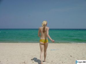 Миниатюрная любительница сексуальных игр. Часть 3. Эскиз 3