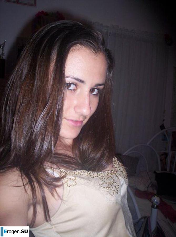 Красивая болгарка позирует дома и на пляже. Часть 2. Фото 29