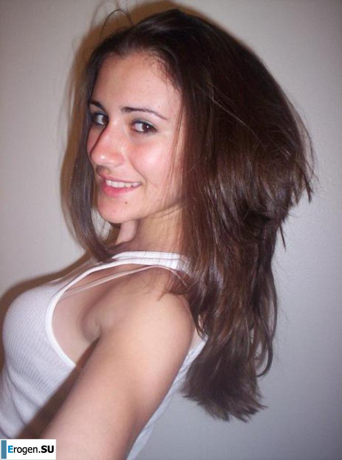 Красивая болгарка позирует дома и на пляже. Часть 2. Фото 32