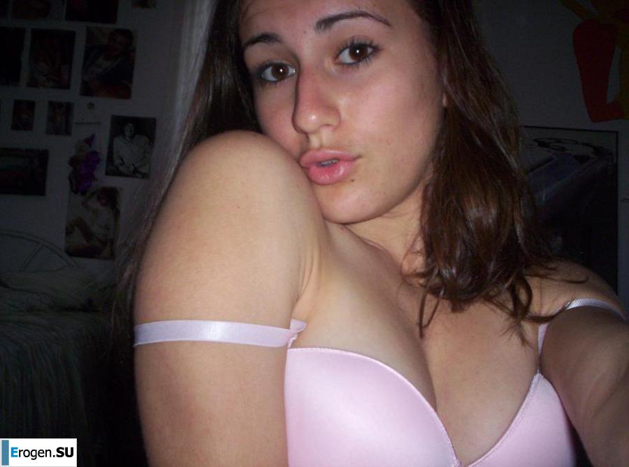 Красивая болгарка позирует дома и на пляже. Часть 2. Фото 35