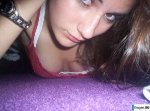 Красивая болгарка позирует дома и на пляже. Часть 2. Эскиз 25