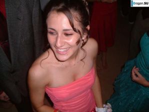 A beautiful Bulgarian posing at home and on the beach. Part 5. Thumb 23