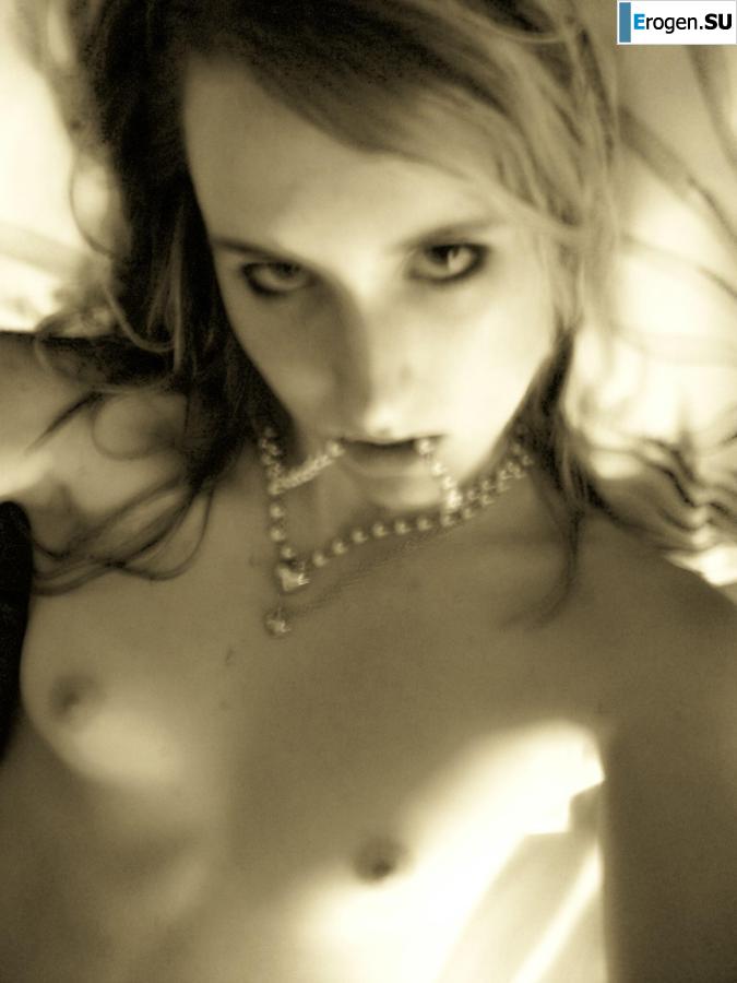 Young Euro-blonde. Photo 13