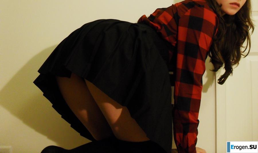 Well, a very beautiful girl. Photo 37