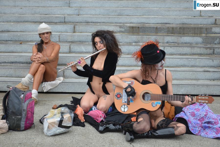 Обнажения в знак протеста. Фото 16