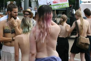 Обнажения в знак протеста. Эскиз 28