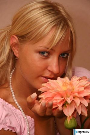 Young Beauty. Thumb 3