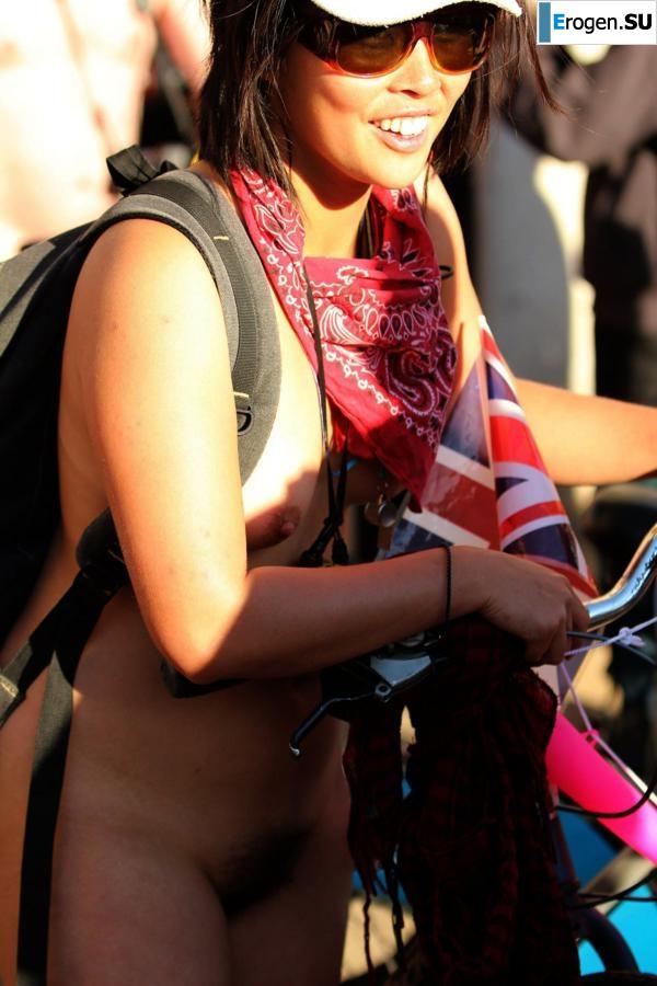Naked bike rides. Photo 19