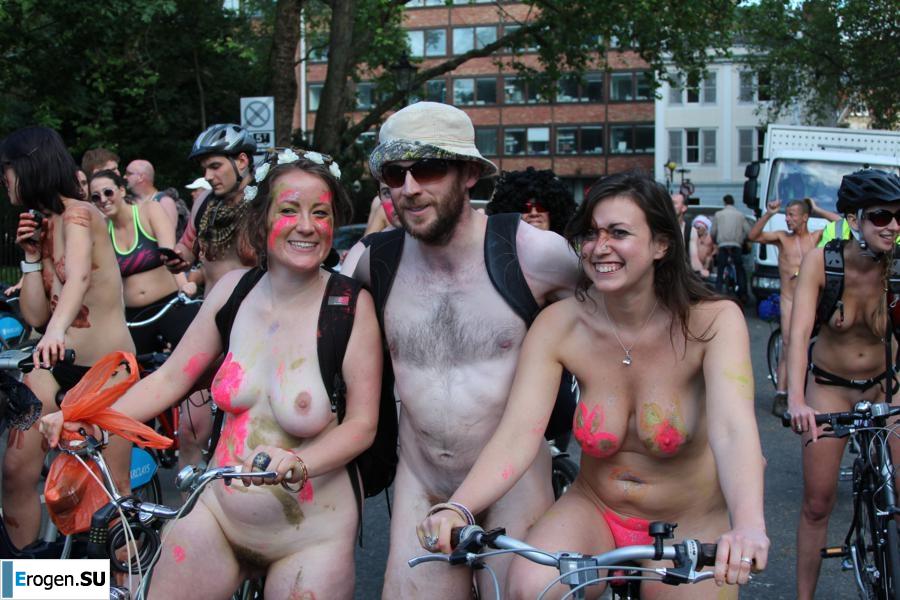 Naked bike rides. Photo 5