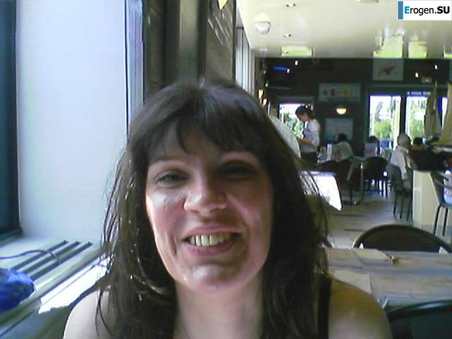 Posing at the sea. Photo 20