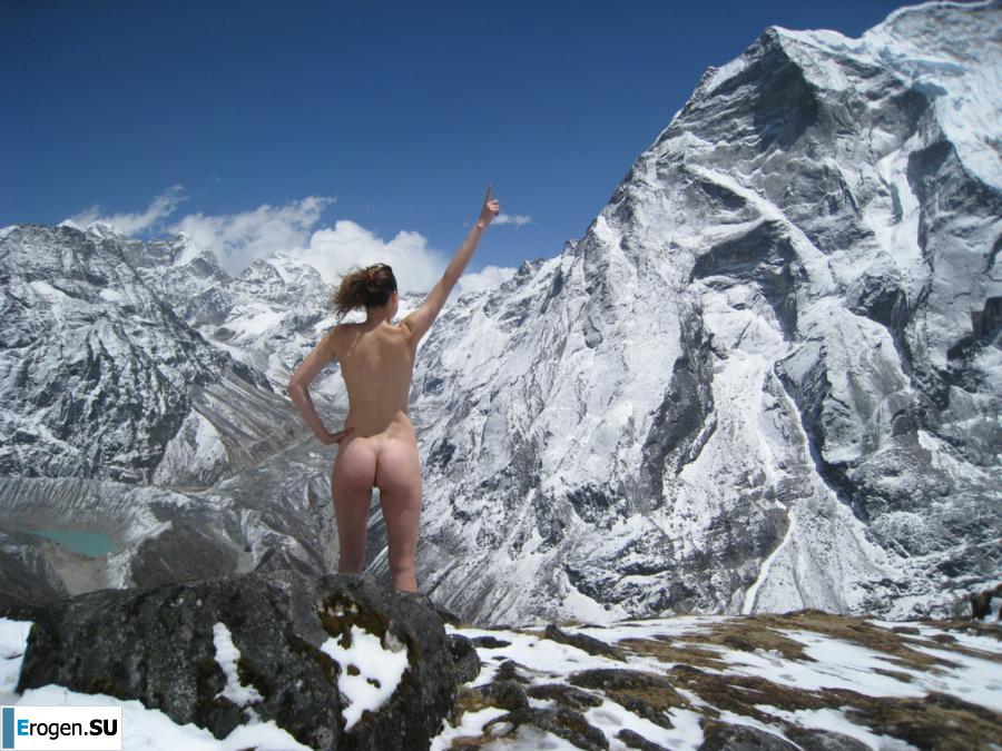 Nudity in the Mountains. Photo 16