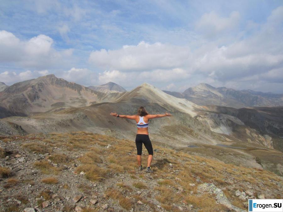 Nudity in the Mountains. Photo 23