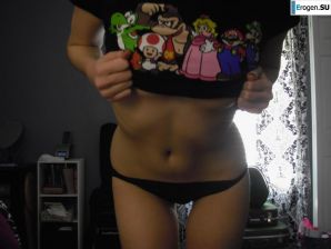 A young girl with a beautiful body. Thumb 5