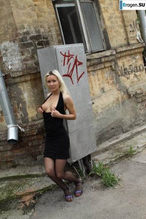 Nastya from Samara walks around the city and shows herself. Part 2. Thumb 18