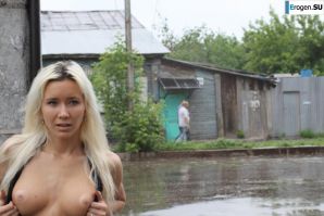 Nastya from Samara walks around the city and shows herself. Part 2. Thumb 26