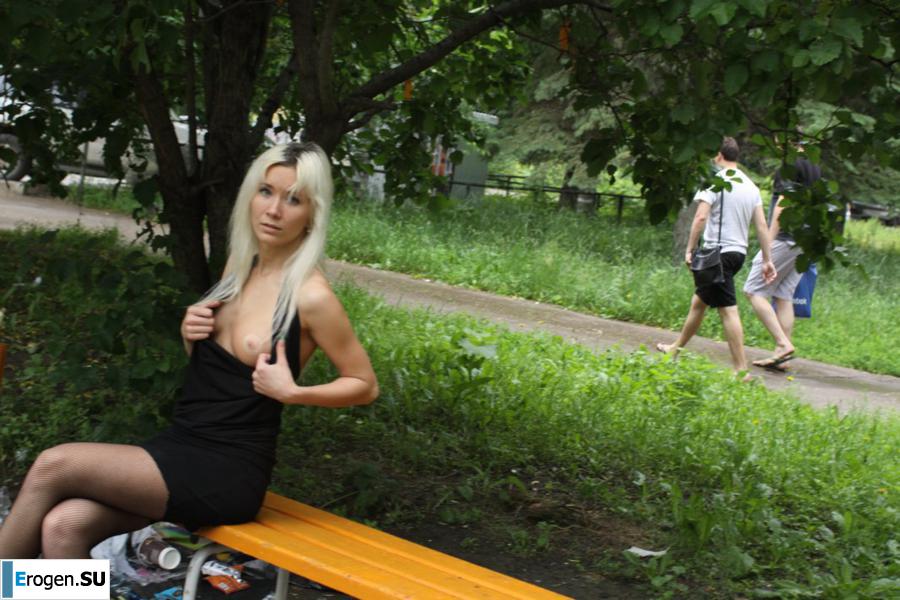 Nastya from Samara walks around the city and shows herself. Part 4. Photo 8