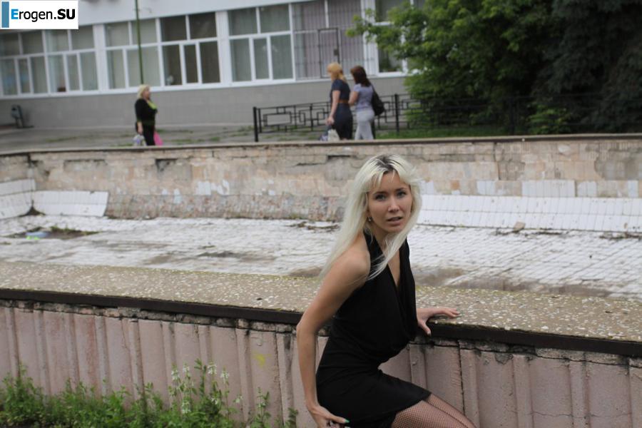 Nastya from Samara walks around the city and shows herself. Part 6. Photo 23