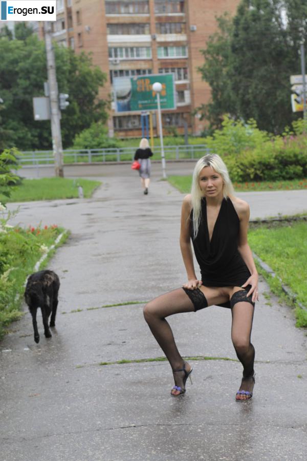 Nastya from Samara walks around the city and shows herself. Part 6. Photo 3