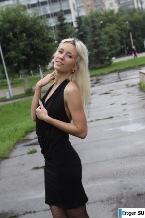 Nastya from Samara walks around the city and shows herself. Part 6. Thumb 20