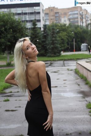 Nastya from Samara walks around the city and shows herself. Part 6. Thumb 21