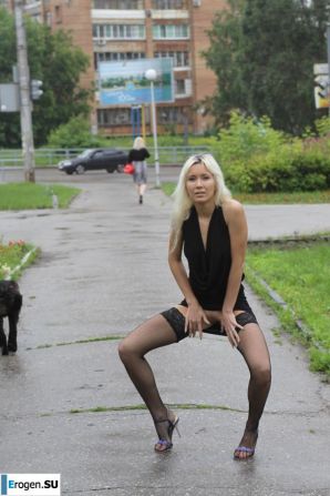 Nastya from Samara walks around the city and shows herself. Part 6. Thumb 5