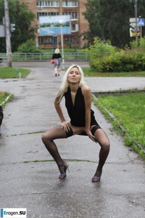 Nastya from Samara walks around the city and shows herself. Part 6. Thumb 6