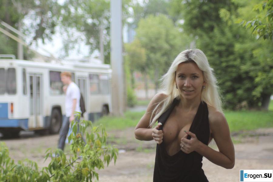 Nastya from Samara walks around the city and shows herself. Part 10. Photo 13