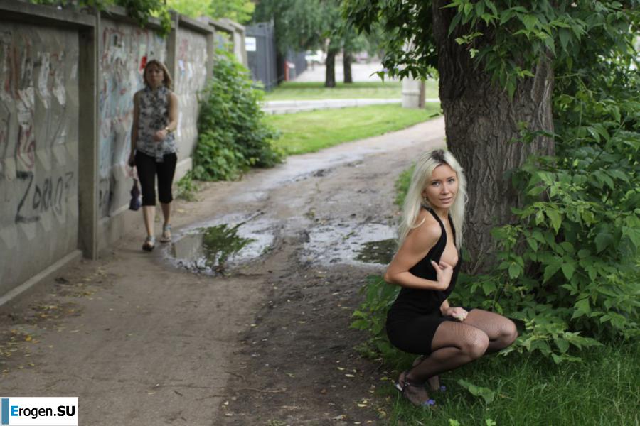 Nastya from Samara walks around the city and shows herself. Part 10. Photo 18