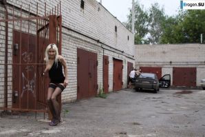 Nastya from Samara walks around the city and shows herself. Part 10. Thumb 11