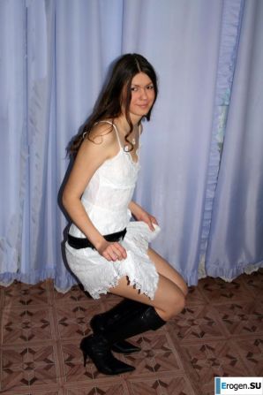 Russian Asian woman with a lizard. Thumb 14