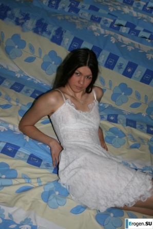 Russian Asian woman with a lizard. Thumb 16