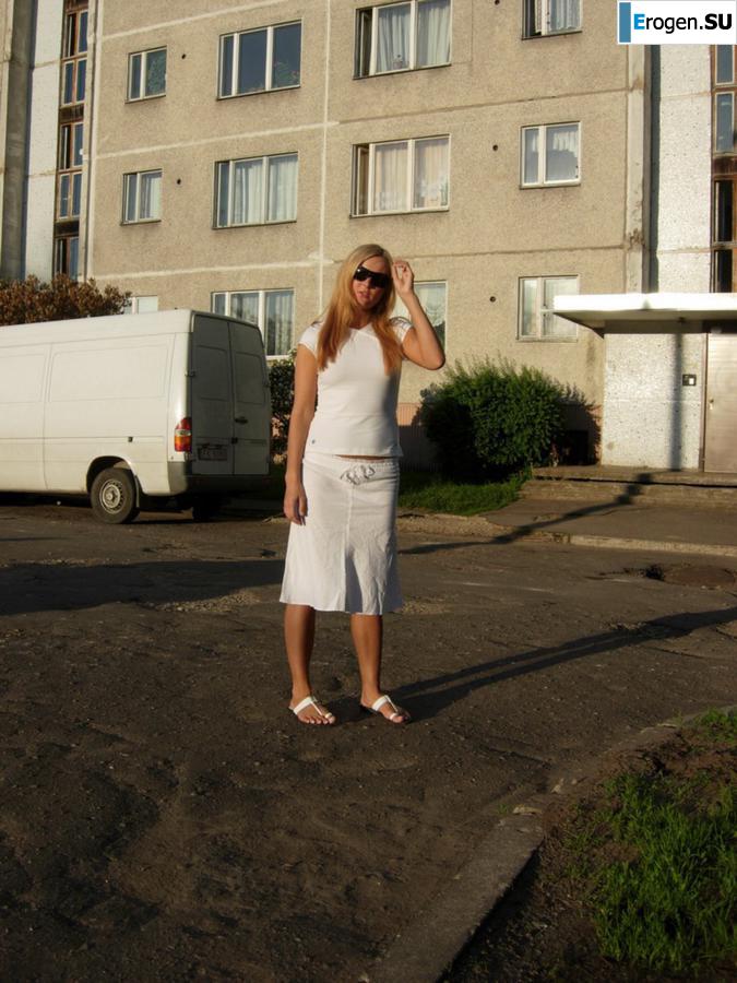 То блондинка, то брюнетка. Фото 27