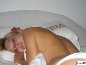 Стройная немка и ее кучерявый друг. Эскиз 30