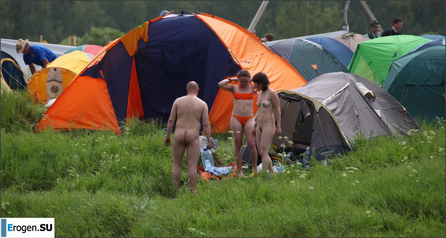 Hippies are nudists. Photo 26